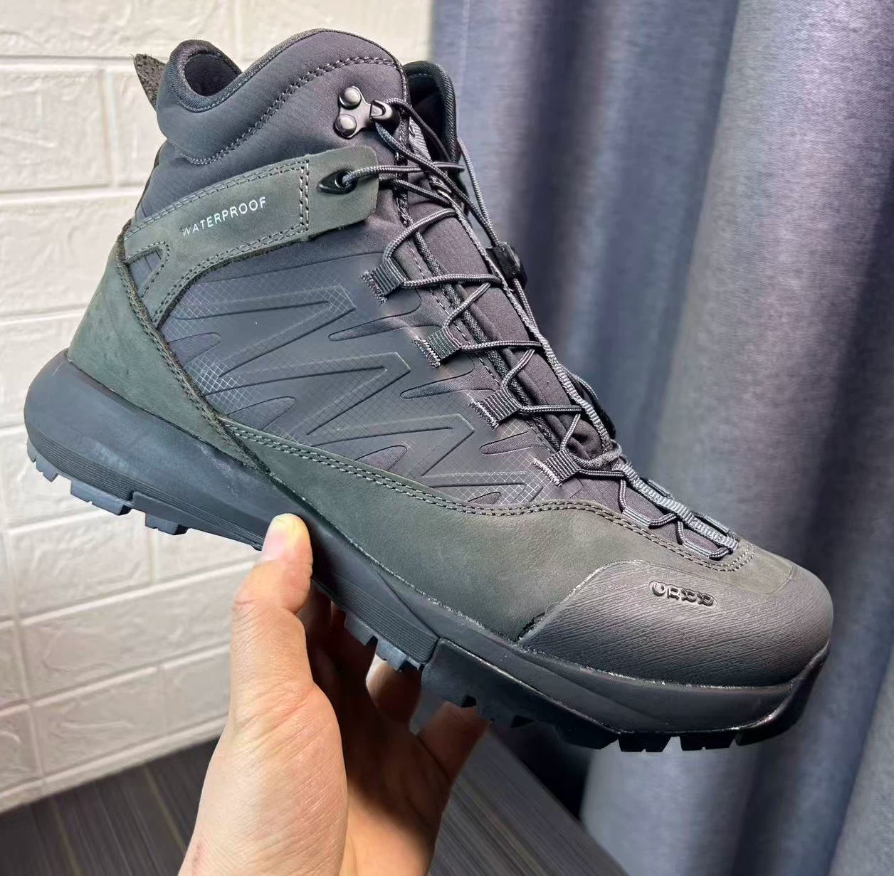 High Top Hiking Leather Shoes  - огляд і ціна Streetwear Brand Designer